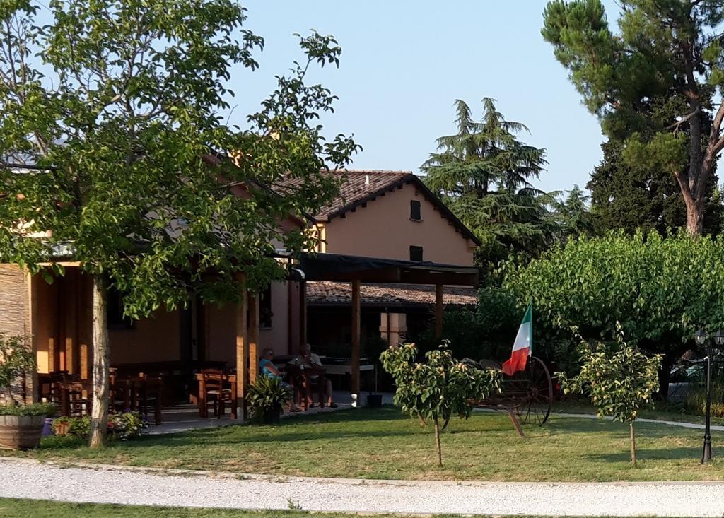 Agriturismo Perugini Bed & Breakfast Cesena Luaran gambar